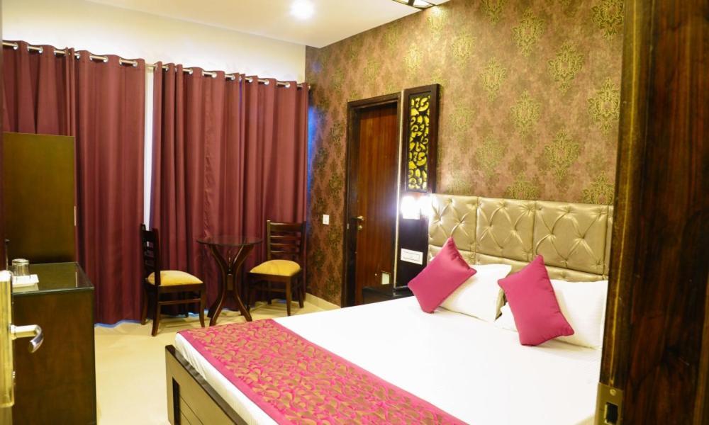 Hotel Jullundur 18 Chandigarh Luaran gambar